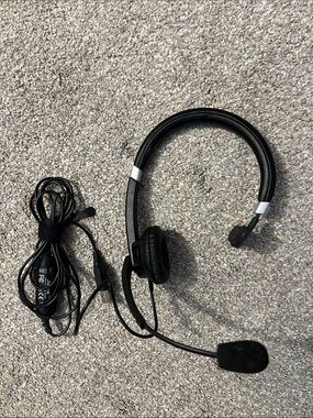 Jabra Wired Black On-Ear Headset with Boom Microphone - like new
